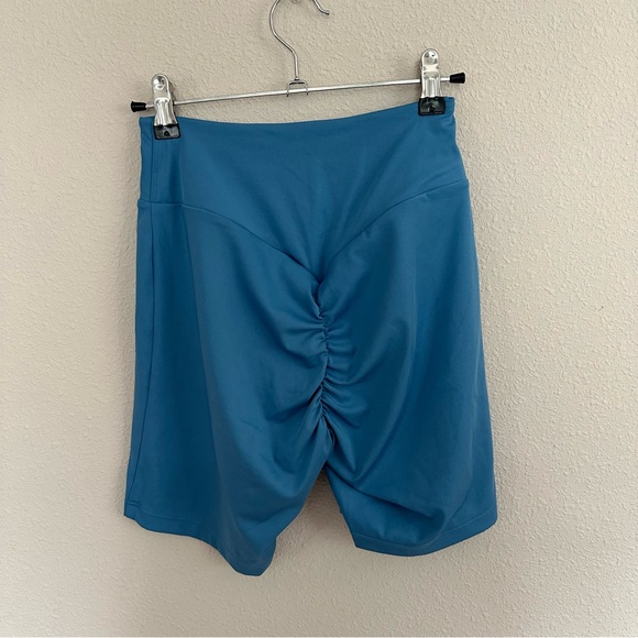 Gymshark Power Tight Shorts Blue size medium M - Picture 3 of 6